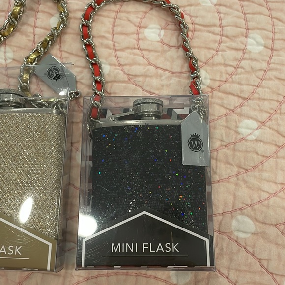 Mini  flask - Picture 3 of 3